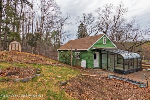 67 Kallop Rd, Kingston, NY, 12401-8518 | Card Image