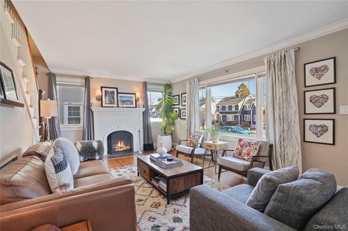 16 Herbert Ave, White Plains, NY, 10606-3404 | Card Image