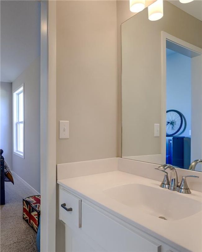 16697 W 165th Street, For Sale in Olathe Zoocasa