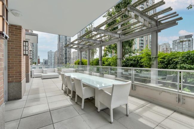 2502 - 565 Smithe Street, Condo with 2 bedrooms, 0 bathrooms and 1 parking in Vancouver BC | Image 33