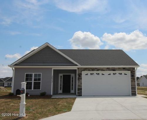 3913 Pensacola Dr, Greenville, NC, 27834-9630 | Card Image
