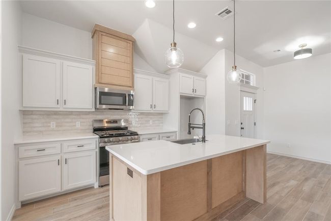 460 Hackberry Ln, House other with 3 bedrooms, 2 bathrooms and null parking in Washington OK | Image 5
