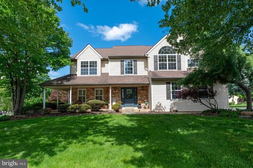 53 Green Briar Dr, PHOENIXVILLE, PA, 19460-1154 | Card Image