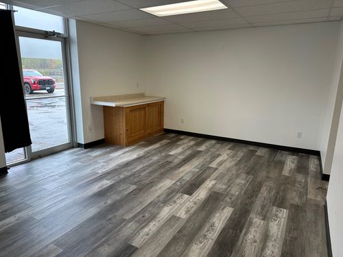 ste-1-350 Glen Ave, Berlin, NH, 03570-1927 | Card Image