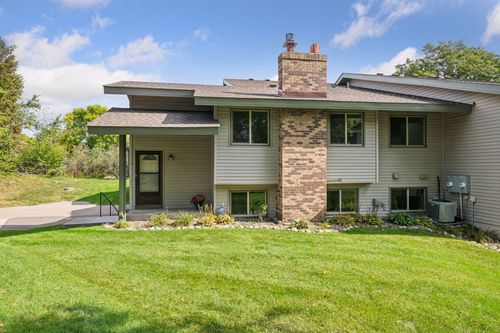 9775 Dorset Ln, Eden Prairie, MN, 55347-3196 | Card Image