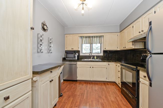 APT-2D - 11009 S Theresa Cir, Condo with 2 bedrooms, 1 bathrooms and 1 parking in Palos Hills IL | Image 9