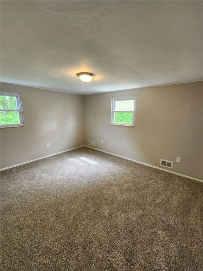 3482 Ivy Hill Ln, House other with 3 bedrooms, 2 bathrooms and null parking in Finleyville PA | Image 13