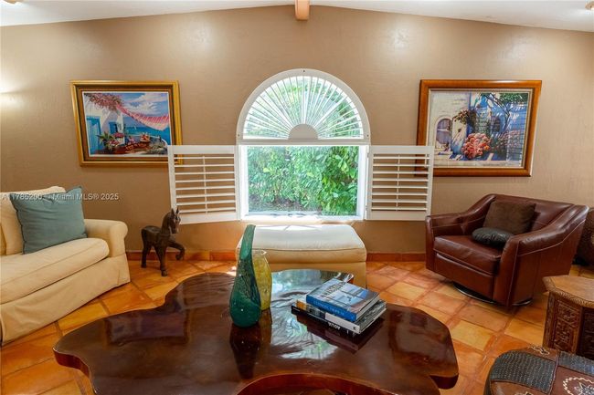 8001 Sw 133 Rd St, House other with 3 bedrooms, 3 bathrooms and null parking in Pinecrest FL | Image 25