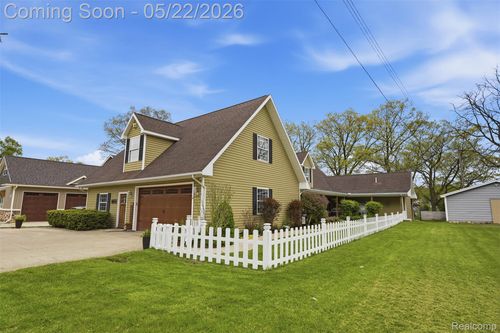 16263 Seymour Rd, Linden, MI, 48451-9736 | Card Image