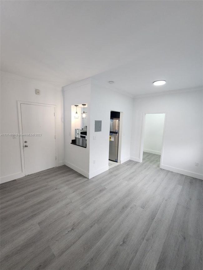 205 - 2101 Normandy Dr, Condo with 1 bedrooms, 1 bathrooms and null parking in Miami Beach FL | Image 9