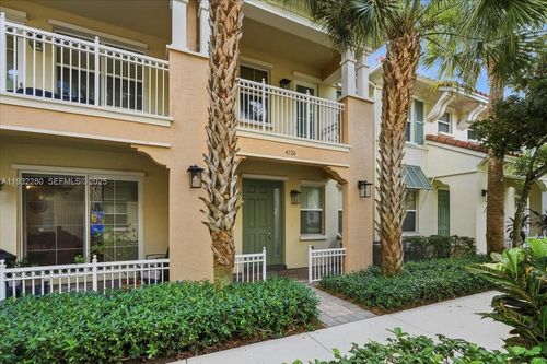 4126 Cascada Cir, Hollywood, FL, 33024-8516 | Card Image