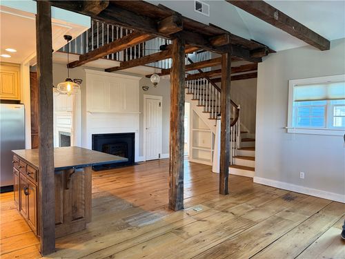 1-31 Bradford St, Bristol, RI, 02809-1906 | Card Image