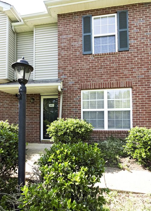 102 Waterview Dr, Hendersonville, TN, 37075-6505 | Card Image