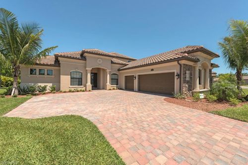 9560 Firenze Cir, NAPLES, FL, 34113-8137 | Card Image