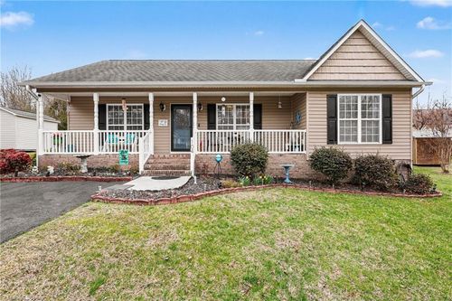 104 Cushwa Ct, Thomasville, NC, 27360-2554 | Card Image