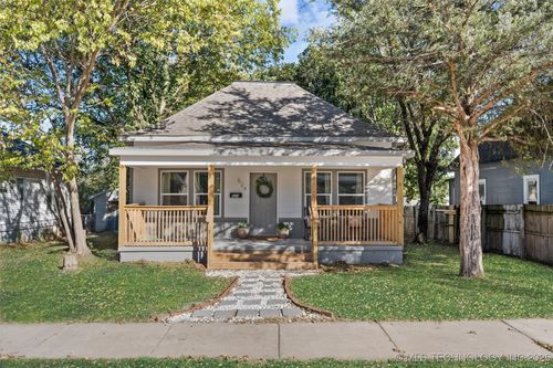 524 S Wyandotte Ave, Bartlesville, OK, 74003-4043 | Card Image