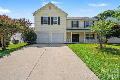 9828 Aventide Ln, Charlotte, NC, 28215-6099 | Card Image