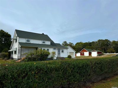 1458 Middle Road, House other with 3 bedrooms, 1 bathrooms and null parking in Calverton NY | Image 2