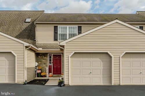 325 Deerfield Dr, Mount Joy, PA, 17552-1235 | Card Image