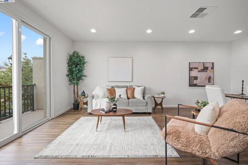 2336 Carbondale Way, Dublin, CA, 94568-6713 | Card Image