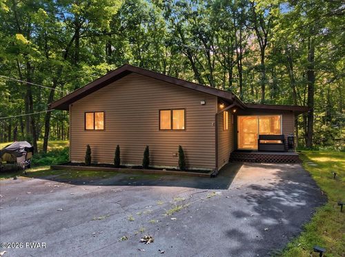 808 Hoover Court, Lords Valley, PA, 18428 | Card Image