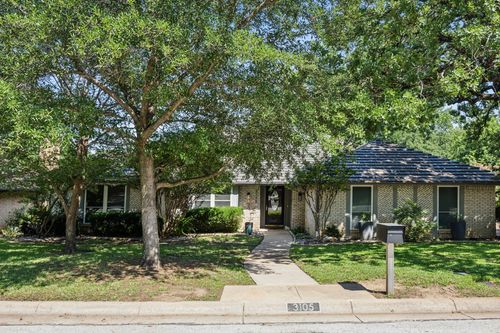 3105 Greenbrook Dr, Arlington, TX, 76016-1836 | Card Image