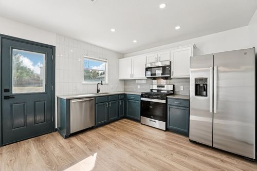 429 Atlantis, Kyle, TX, 78640-6027 | Card Image