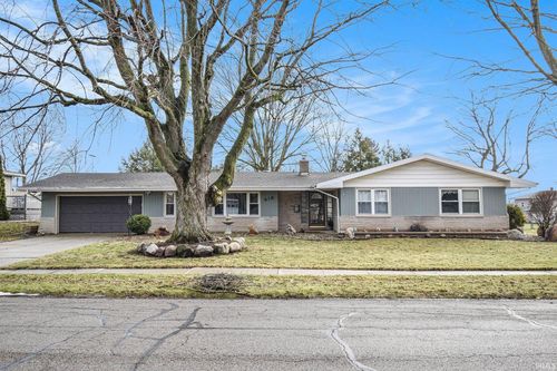 516 S Shumaker Dr, Bremen, IN, 46506-1826 | Card Image