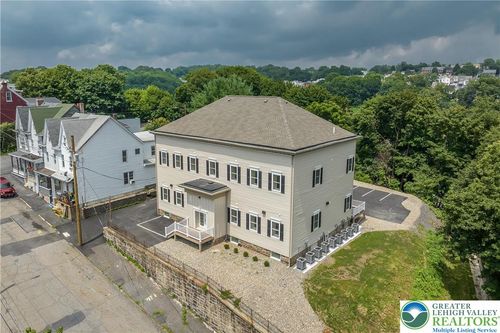 7-418 W Race St, Pottsville, PA, 17901-2418 | Card Image