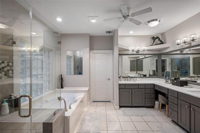 29518 Timber Trail St, House other with 5 bedrooms, 4 bathrooms and 2 parking in Spring TX | Image 28