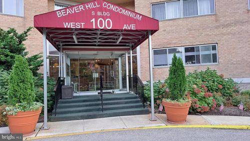 525s-100 West Ave, JENKINTOWN, PA, 19046-2625 | Card Image