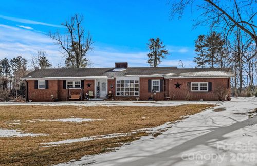 3937 W Old Us Hwy 421 None, Hamptonville, NC, 27020 | Card Image