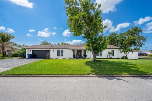 6870 13th Ave N, ST PETERSBURG, FL, 33710-5318 | Card Image