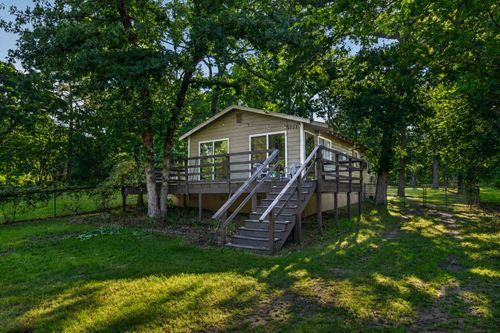 1001 Leaning Oak Dr, Tool, TX, 75143-2328 | Card Image