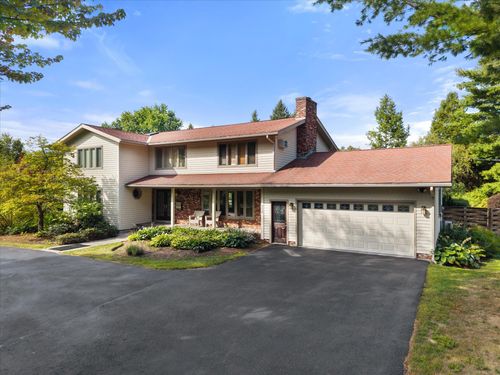 808 Essex Street, Bangor, ME, 04401 | Card Image