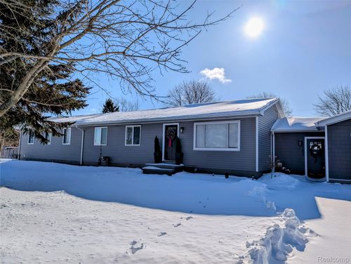 1142 George St, Bad Axe, MI, 48413-8892 | Card Image