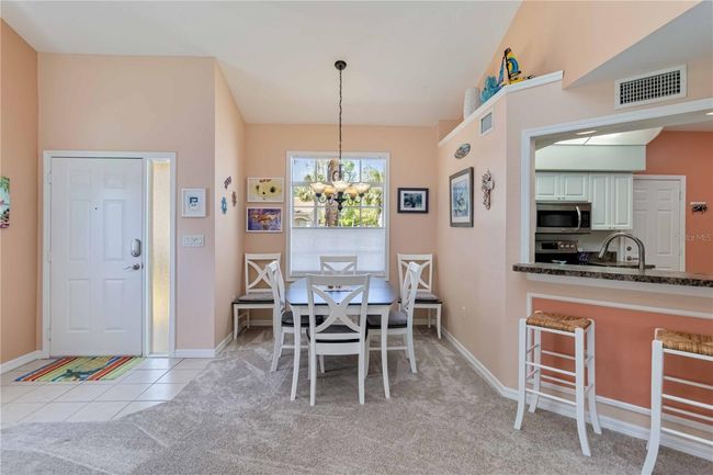 102 - 6339 Bay Cedar Ln, Condo with 2 bedrooms, 2 bathrooms and null parking in BRADENTON FL | Image 5
