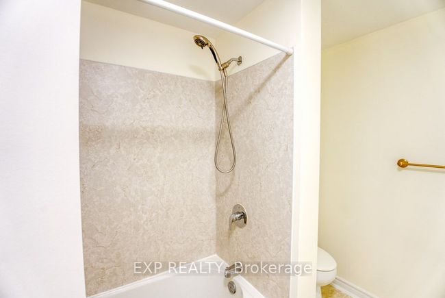 42 Fair Oaks Cres, House attached with 3 bedrooms, 2 bathrooms and 2 parking in Nepean ON | Image 30