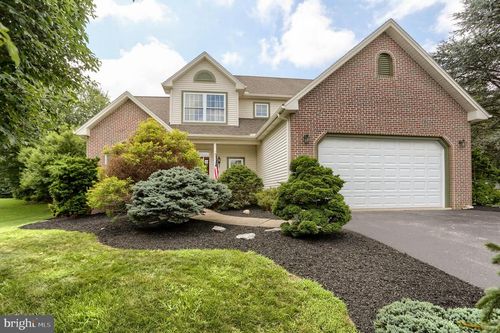 14 N Pin Oak Dr, BOILING SPRINGS, PA, 17007-9405 | Card Image