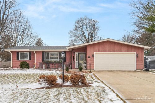 450 W Market St, Somonauk, IL, 60552-9792 | Card Image