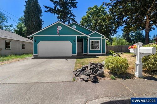 1608 9th Ave, Sweet Home, OR, 97386-1011 | Card Image