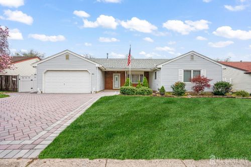 41 Rodak Circle, Edison, NJ, 08817 | Card Image