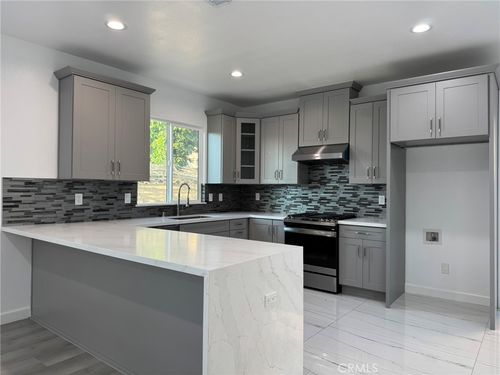 8920 Jennrich, Westminster, CA, 92683 | Card Image