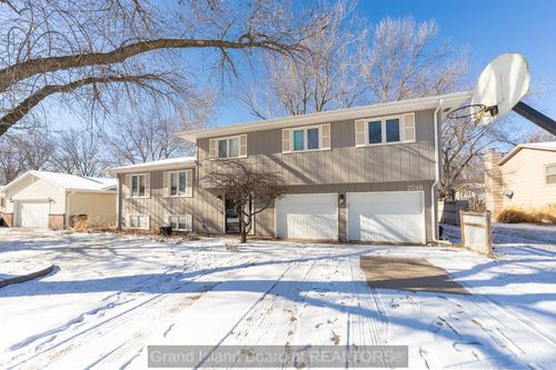 2516 Cochin St, Grand Island, NE, 68801-7634 | Card Image