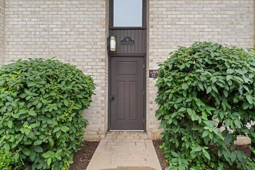 apt-12-81 Courtland Ave, Stamford, CT, 06902-3456 | Card Image