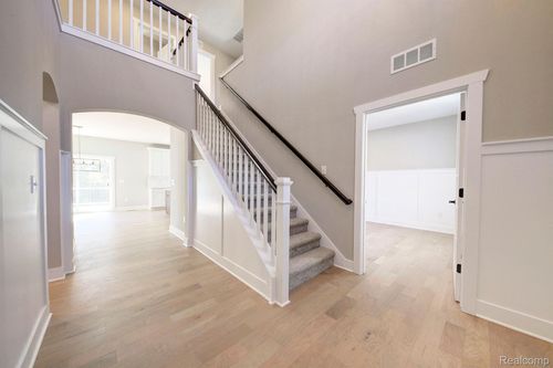 652 Round Rock Dr, Howell, MI, 48843-5814 | Card Image