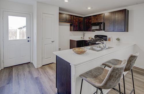 517 Thunderstorm Ave, Lockhart, TX, 78644-4877 | Card Image