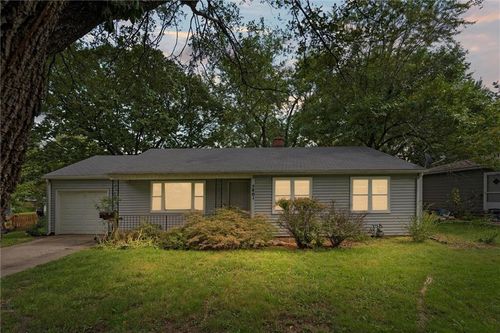 5801 Elm Ave, Raytown, MO, 64133-3354 | Card Image