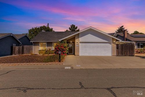 253 Carlisle Way, Benicia, CA, 94510 | Card Image