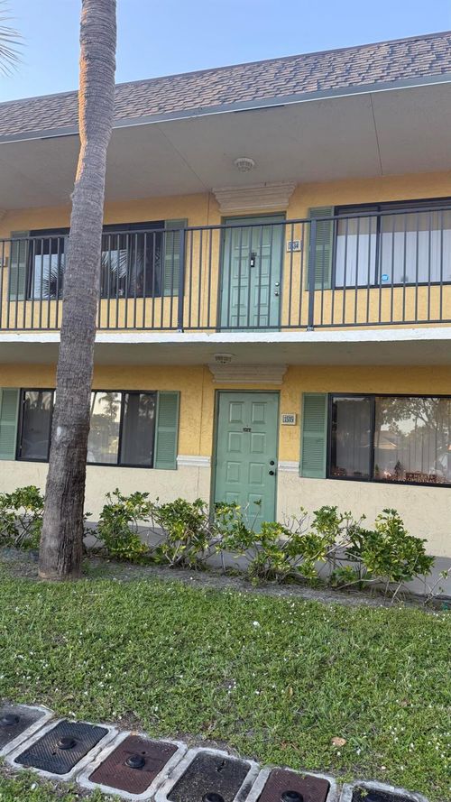 1536 Meadows Cir W, Boynton Beach, FL, 33436-9213 | Card Image